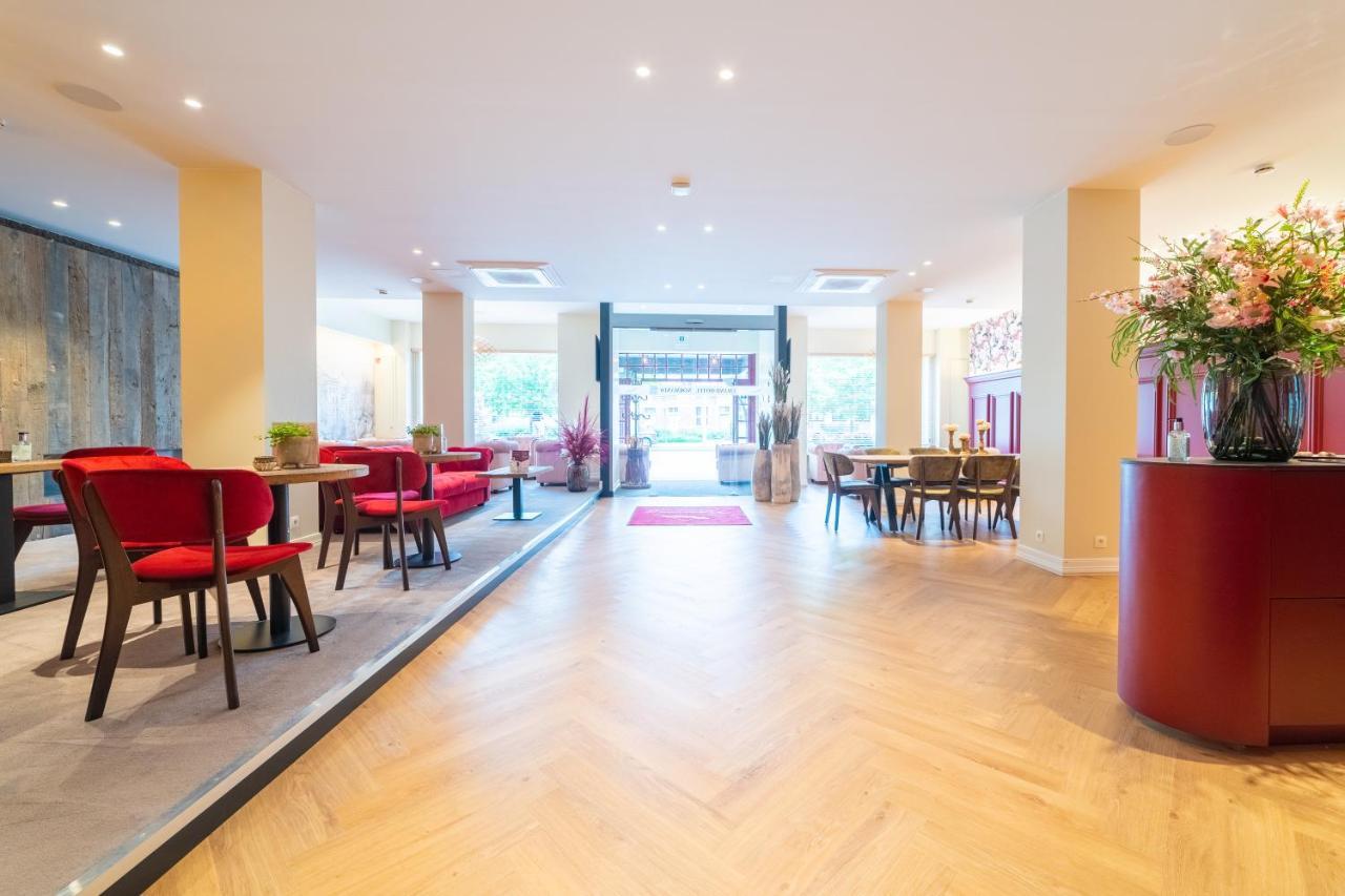 Floris Hotel 4*