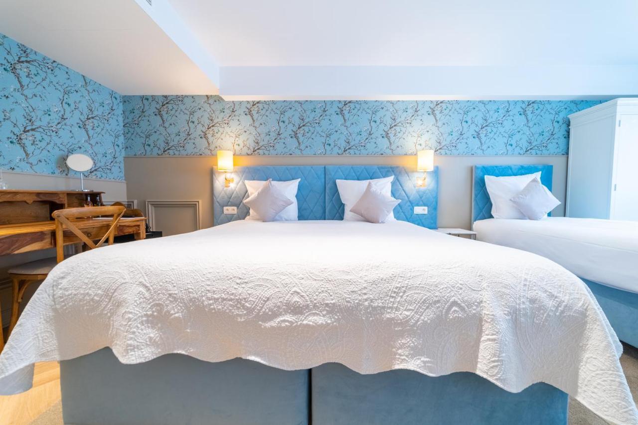 Hotel Floris 4*