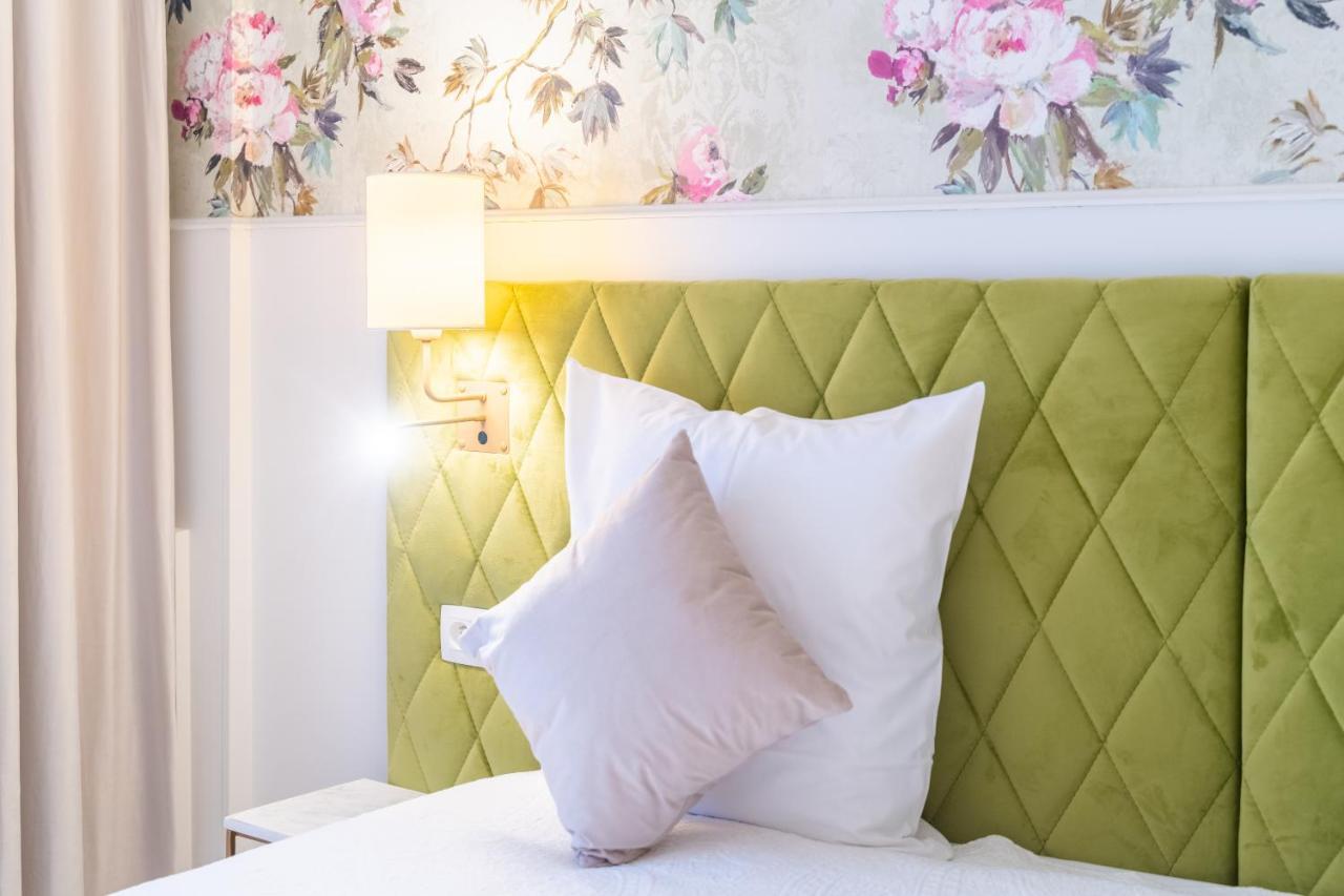 Floris Hotel 4*